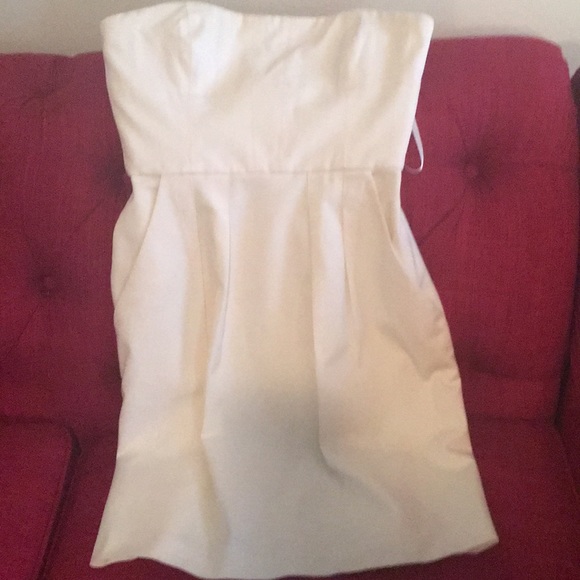 Strapless Ivory BCBG dress - Picture 5 of 5